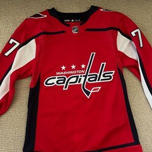 Washington Capitals TJ Oshie authentic player jersey. Size 42. Worn once